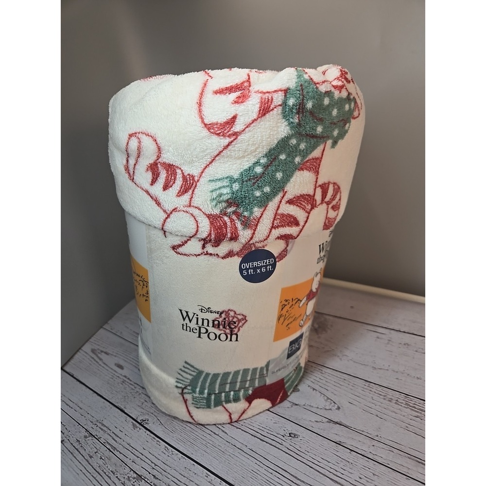 Disney Winnie The Pooh Christmas Holiday Soft Throw Blanket 5' X 6' The Big One - Picture 3 of 6